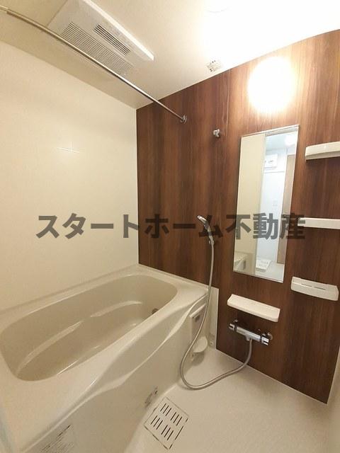 バス・シャワールーム　落ち着いた空間のお風呂です