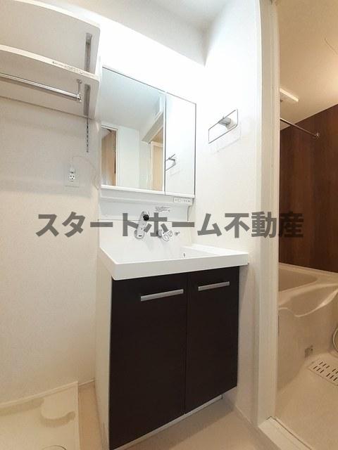 洗面設備　忙しい朝には欠かせない洗面所です