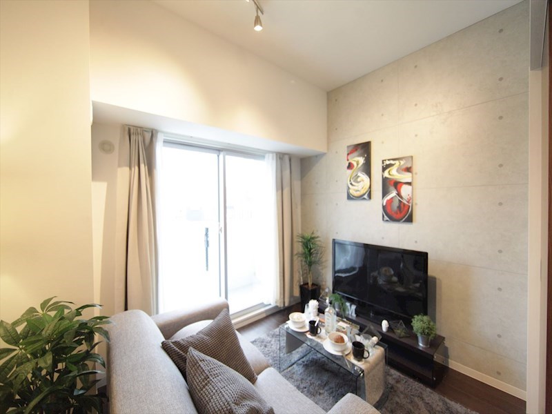 バルコニー　ＬＤＫ11.5帖　システムキッチン　エアコン完備　バルコニー