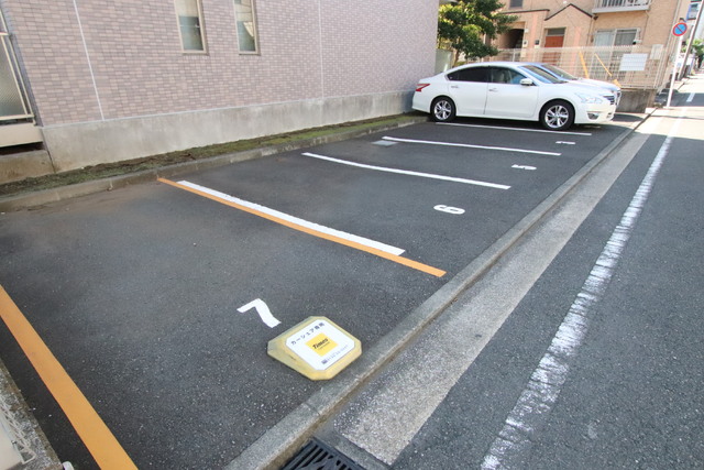 駐車場　駐車場（有料・要空き確認）