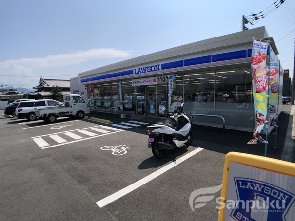 コンビニ　ローソン（コンビニ）まで664m