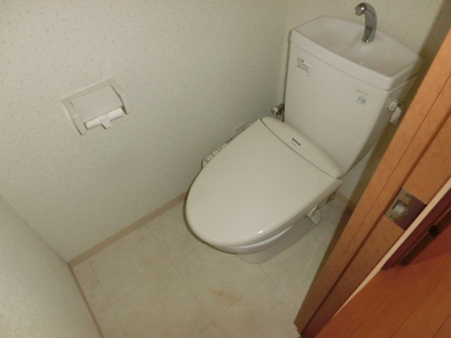 トイレ　写真は別のお部屋です。※現況を優先