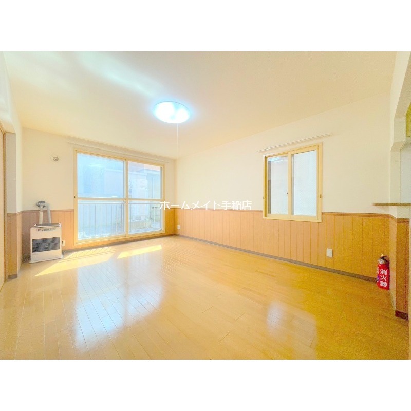 居室・リビング　明るく広々リビングスペース♪