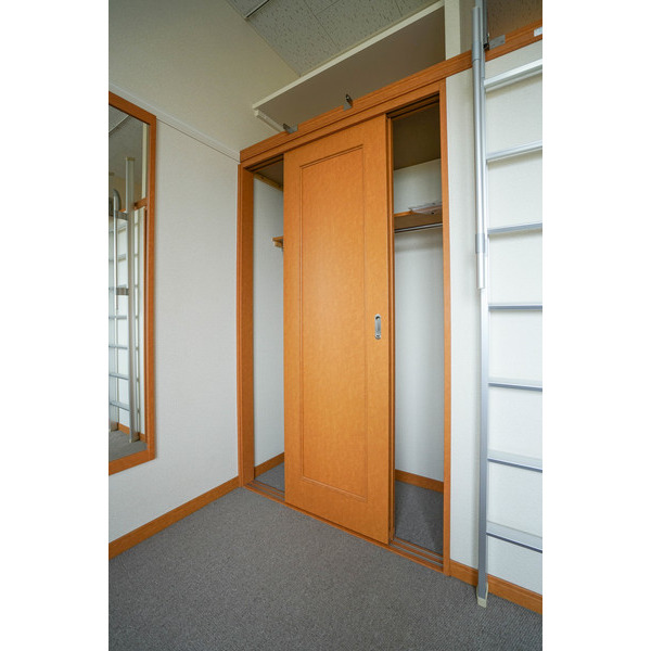 収納　同じ建物の別の部屋