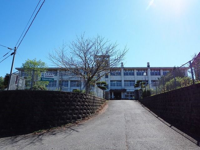 中学校　田川市立 弓削田中学校（中学校）まで1000m