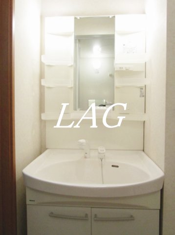 洗面設備　洗面台です。