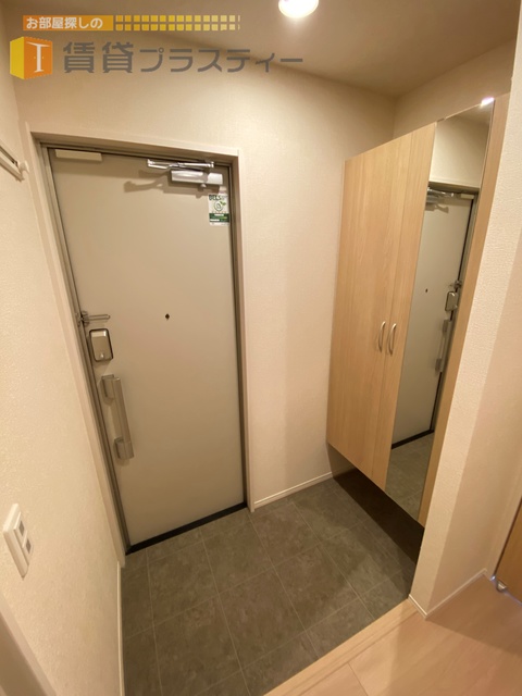 玄関　ゆとりのある玄関スペース