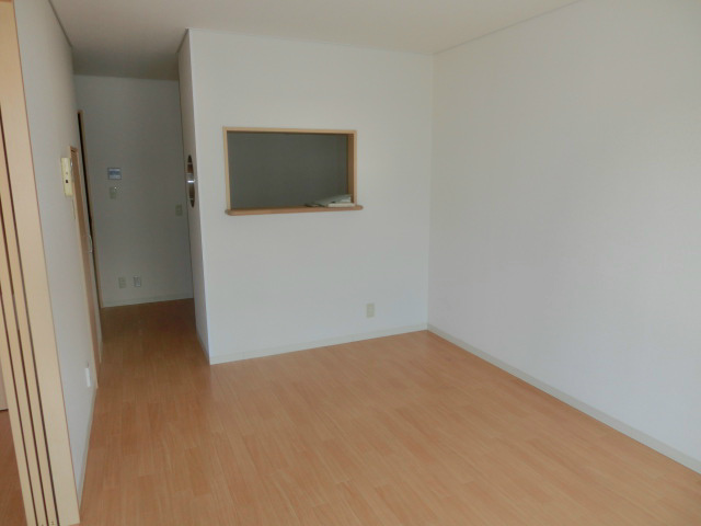 居室・リビング　退去前、現況優先