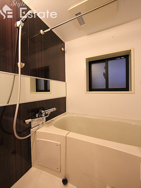 バス・シャワールーム　バスルーム