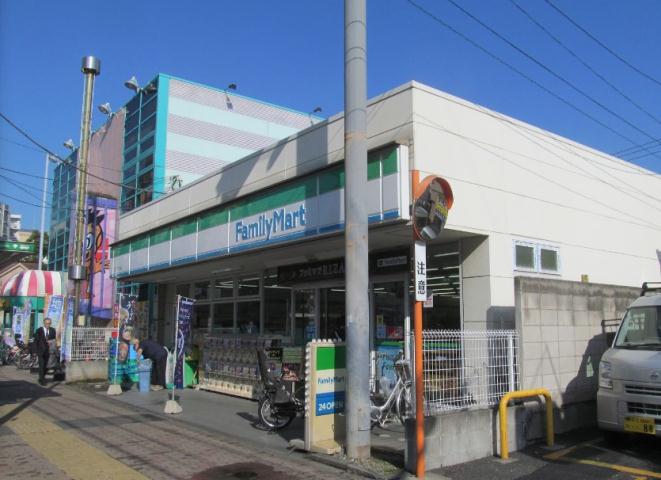 コンビニ　ファミリーマート（コンビニ）まで4482m