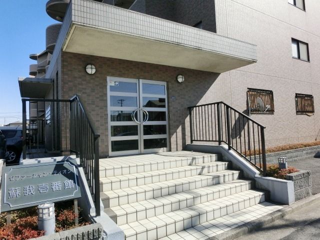 セキュリティ　エントランスにはオートロック完備