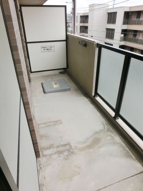 バルコニー　日当たりが良いですよ。