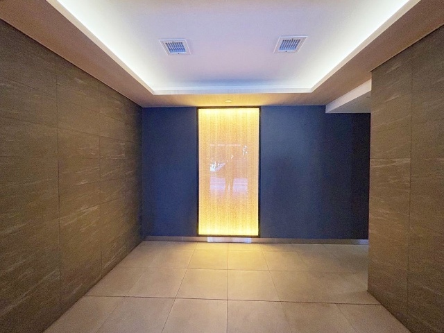 ロビー　角部屋です