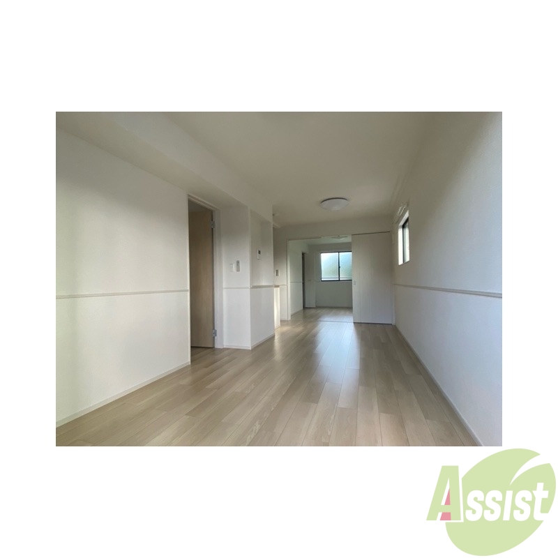 居室・リビング　リビングはこちら、南向きで陽当り良好なお部屋