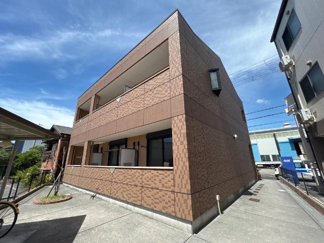 エントランス　外観写真（昼）