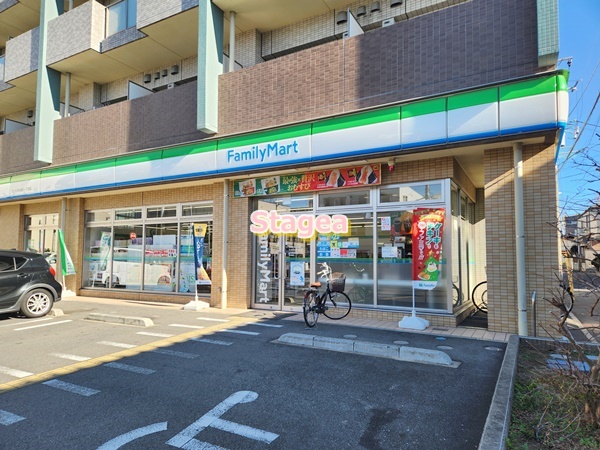 コンビニ　ファミリーマート さいたま大成町一丁目店（コンビニ）まで444m