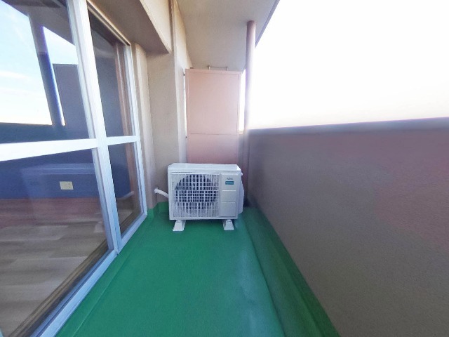 バルコニー　お洗濯にも便利なバルコニー付き