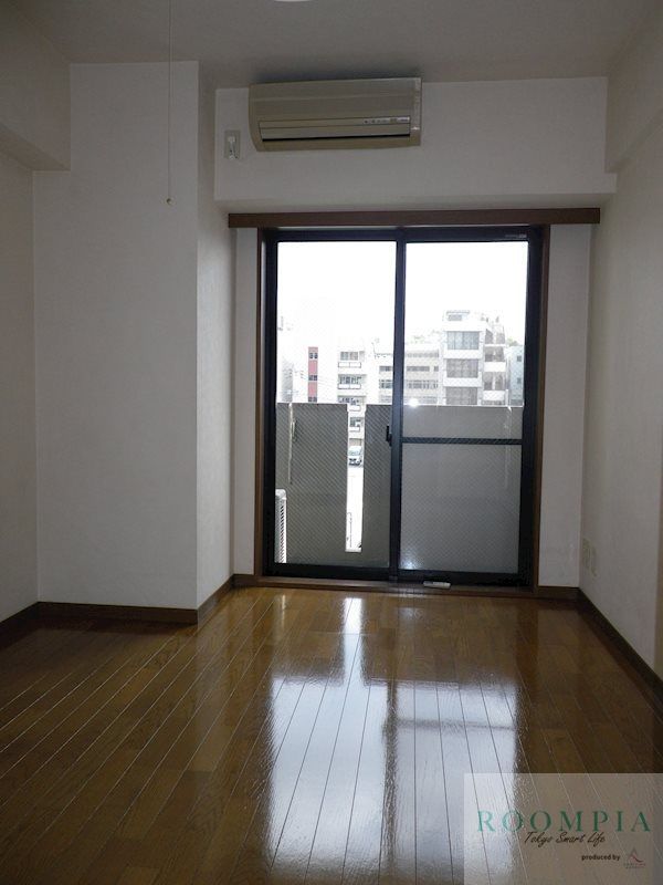 居室・リビング　※同タイプの別のお部屋です。