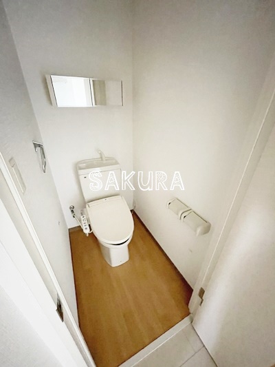 トイレ　嬉しい温水洗浄便座♪