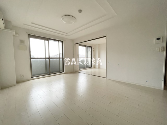 居室・リビング　開放感のあるゆったりとしたお部屋です♪