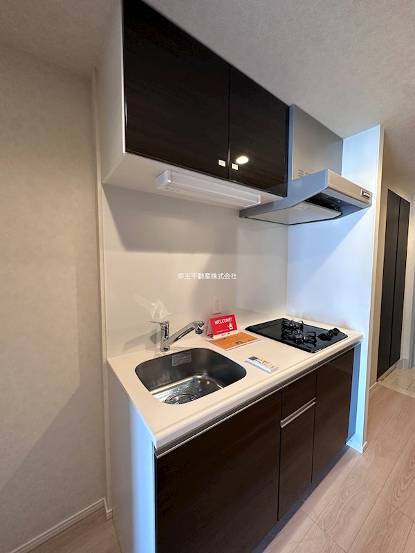 キッチン　２口ガスコンロ付きのシステムキッチン