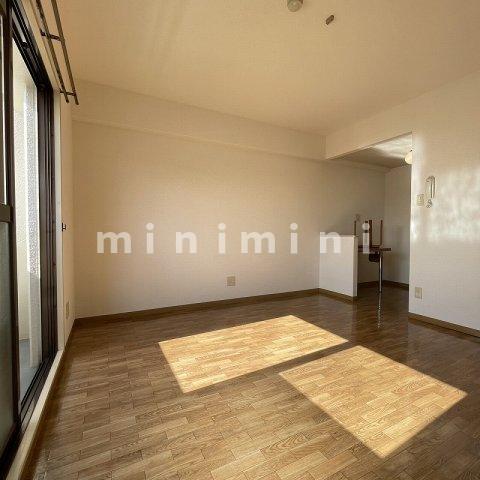 居室・リビング　※写真は別号室のものですので現状優先とさせていただきます