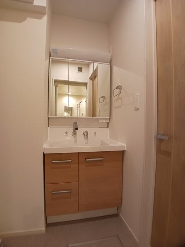 洗面設備　広い洗面スペース