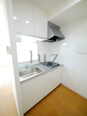 キッチン　2口コンロのシステムキッチンです。