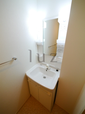 洗面設備　人気の独立洗面台です！
