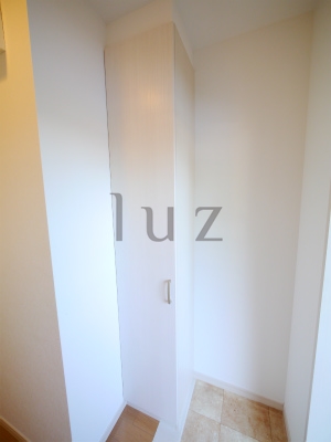 玄関　シューズボックス完備の玄関です！