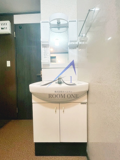 洗面設備　洗面台です。