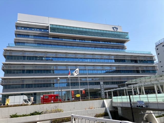 役所　藤沢市役所（役所）まで724m