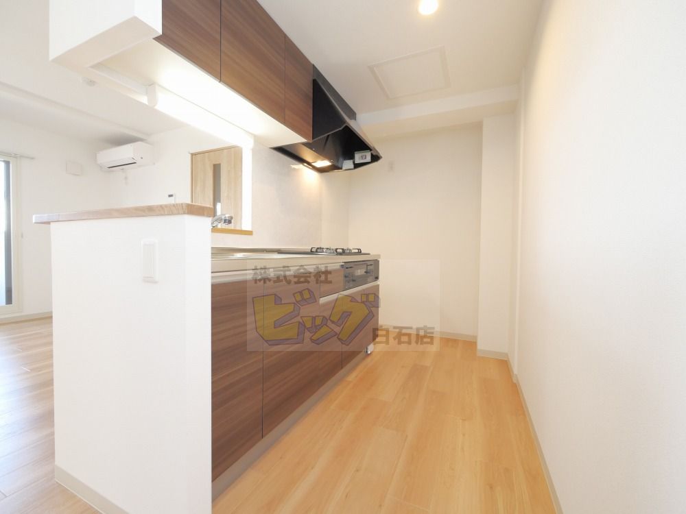 キッチン　人気で使用しやすい対面式システムキッチンです♪