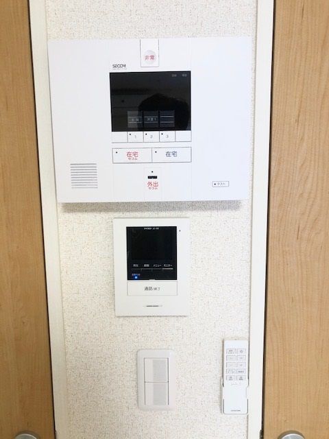 セキュリティ　モニター付きインターフォン