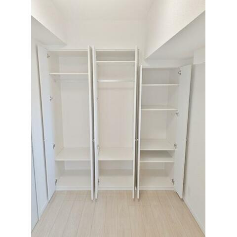 収納　ハンガーラック付きで楽々収納♪