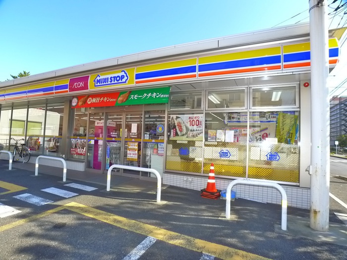 コンビニ　ミニストップ（コンビニ）まで290m