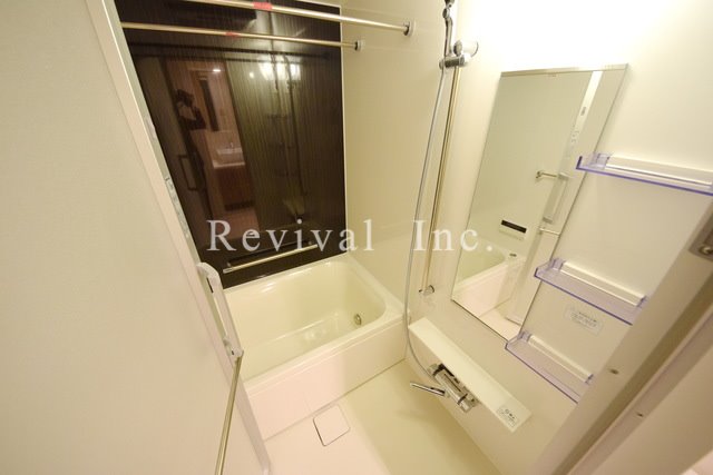 バス・シャワールーム　もちろん追い炊き・浴室乾燥機完備です