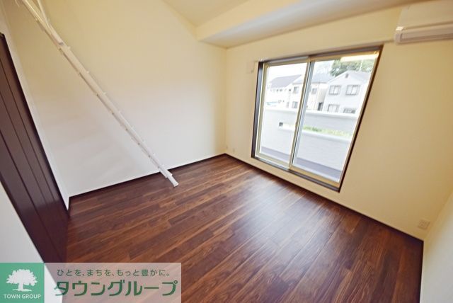 居室・リビング　ロフト付きの綺麗なお部屋