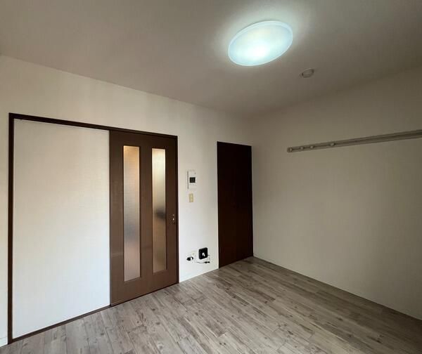 居室・リビング　※全て別号室のお写真。内装等参考にしてください。