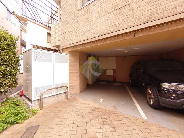 駐車場　パークハビオ元麻布
