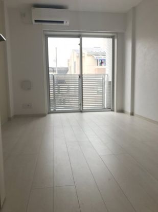 居室・リビング　☆明るい洋室☆