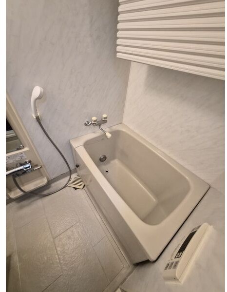 バス・シャワールーム　嬉しい追い焚き付きです♪