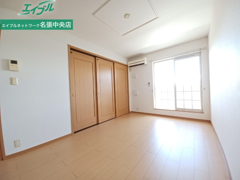 居室・リビング　同タイプの画像です