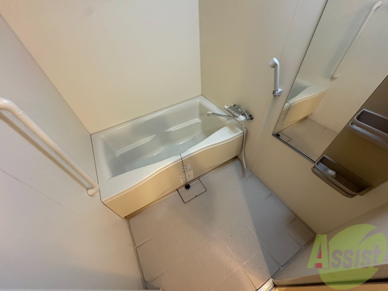 バス・シャワールーム　お風呂です。ゆっくりお風呂につかるのも体に良いですね～