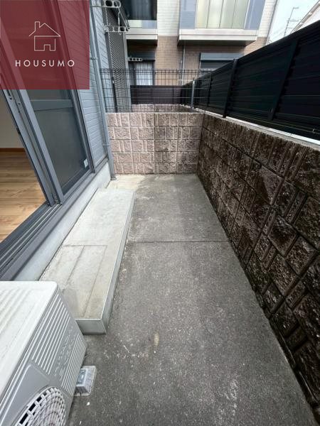 バルコニー　開放的で明るい空間を演出してくれるバルコニーです