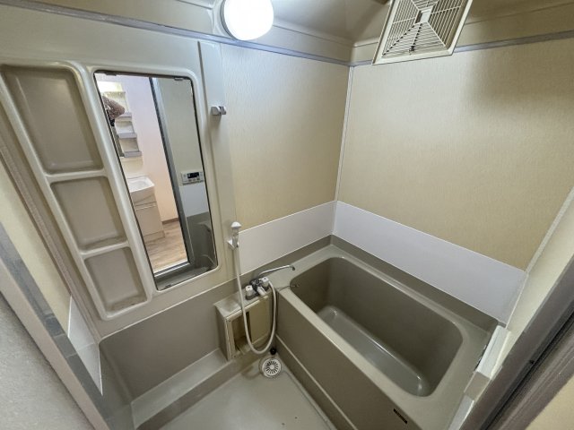 バス・シャワールーム　※別号室参考画像