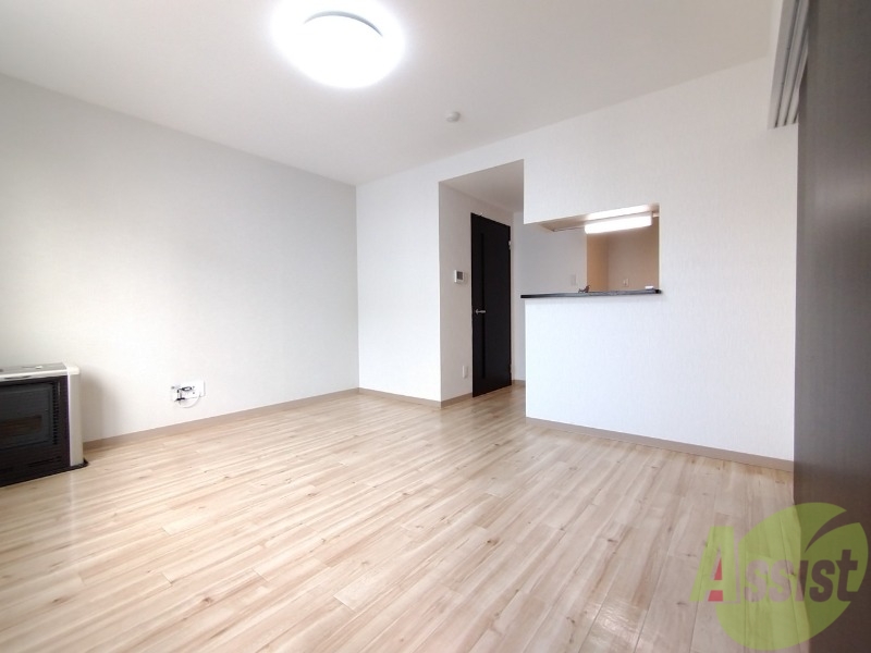 居室・リビング　広くてキレイなお部屋が広がっていて、充実した生活が送れそう。