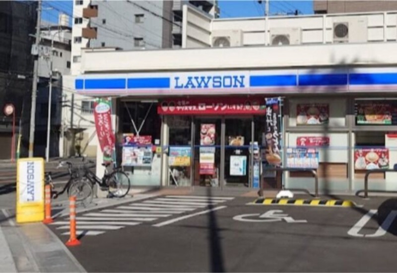 コンビニ　ローソン桜川二丁目南店（コンビニ）まで118m