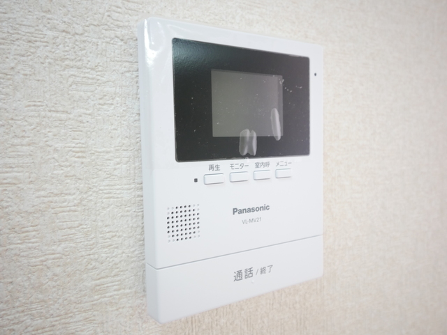 セキュリティ　★モニター付のインターホンで防犯面も安心ですね★