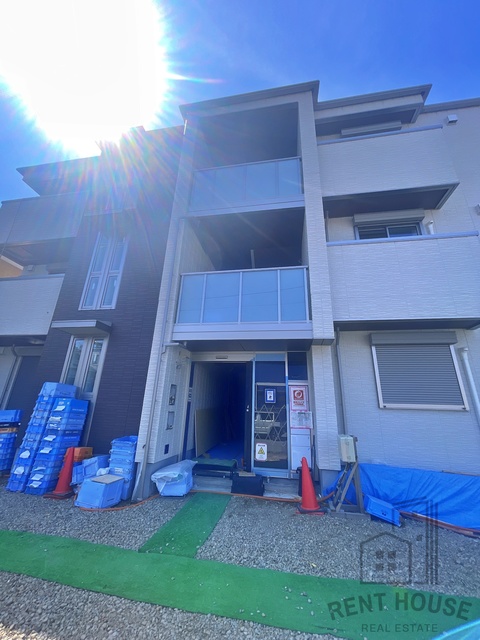 エントランス　外観（建設中）